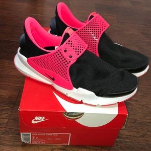 Nike sock dart.